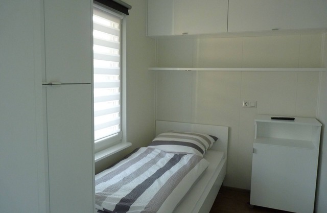 "Cozy vacation apartment by the lake - your retreat for relaxing days!"