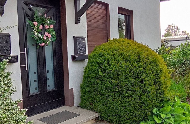 Cozy vacation apartment with large roof terrace in an upscale residential area.