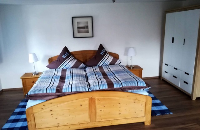 Cozy vacation apartment in Flintsbach with view to the Petersberg, 85 sqm, up to 4 persons