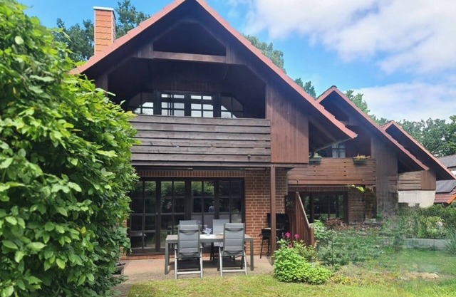 Cozy vacation home between lake, forest and sea