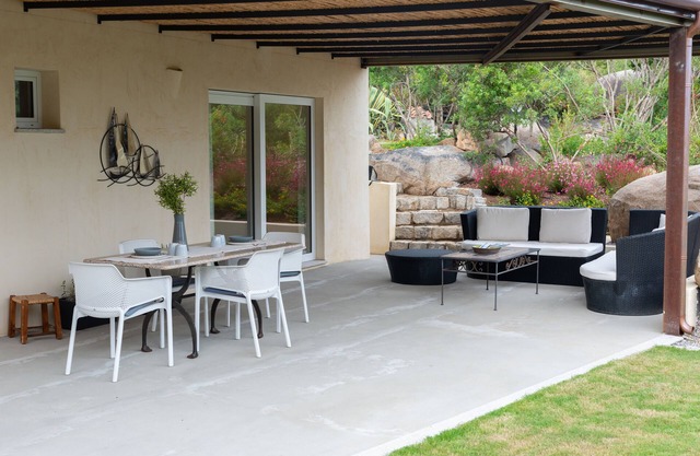 Cozy villa close to the sea