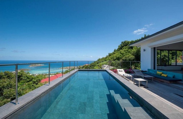 Cozy Villa Feyrouz with Pool, Wifi and Ocean View