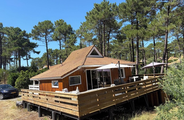 Cozy-warm chalet by the sea with a great location. Switch off, feel good.
