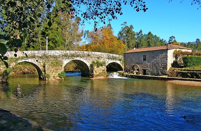 Cozy watermill in Estorãos