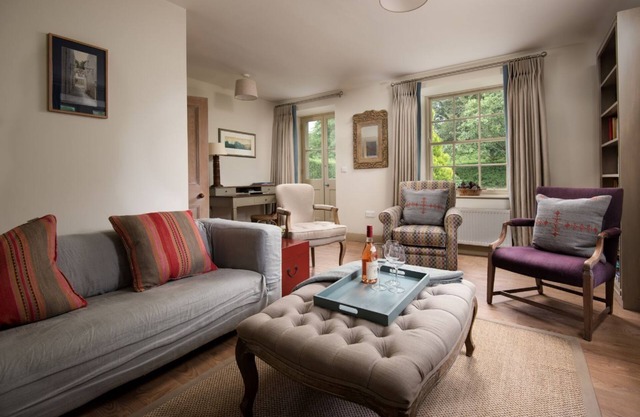 CRAILING COTTAGE - a peaceful country estate near to Jedburgh & Kelso