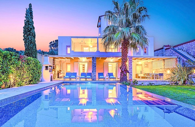 Cretan Mansion | Heated Pool