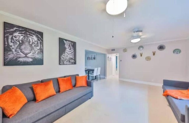 Cruise house STR-1761