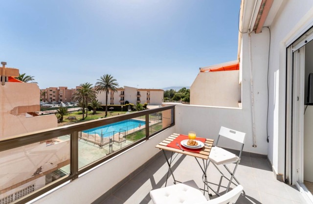 CT 288 AL Faro's Retamar Cuddly Nest for 2