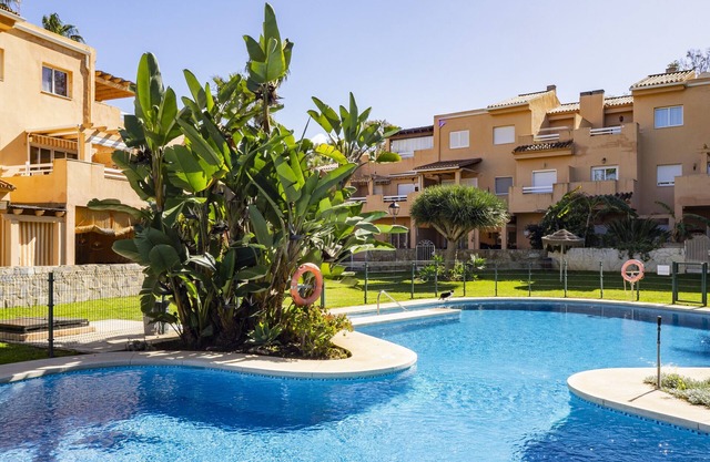 Cubo's Cabopino Beach Marbella Apartment/First line of the beach/air conditioning/free wifi