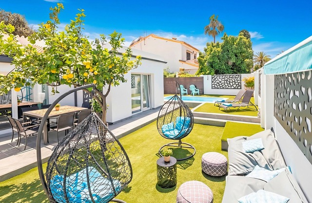 Cubo's Cozy & Modern Sol de Malaga/Private pool/Free Wifi