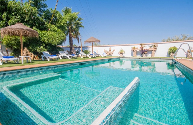 Cubo's Villa Tirado/FREE WIFI/PRIVATE POOL/electric car charger