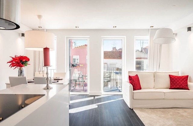 Curcumin Silver Apartment, Wifi, AC !new!