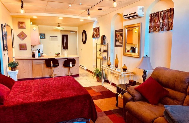Cute Studio Apartment