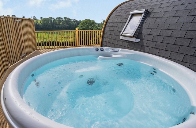 Cwmporthman Farm Cwtch-UK34700