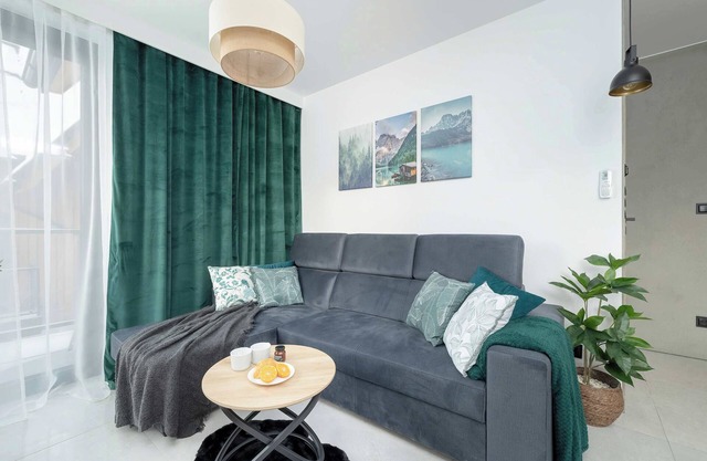 Cyrhla 17G | Highlander Apartment | Prestige