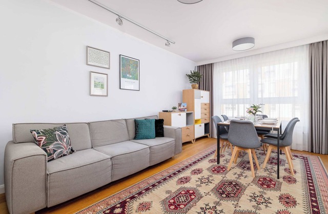 Dąbska 18I | Spacious Apartment | Parking | Desk