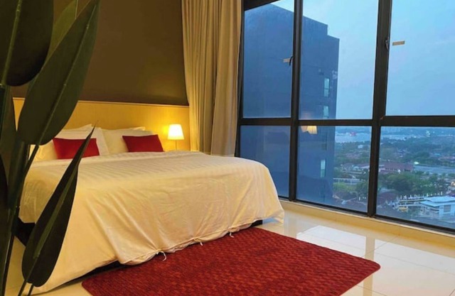 D' Pines - King Studio