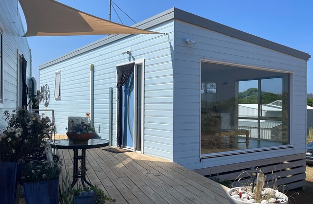 d'Sands on Great Oyster Bay.