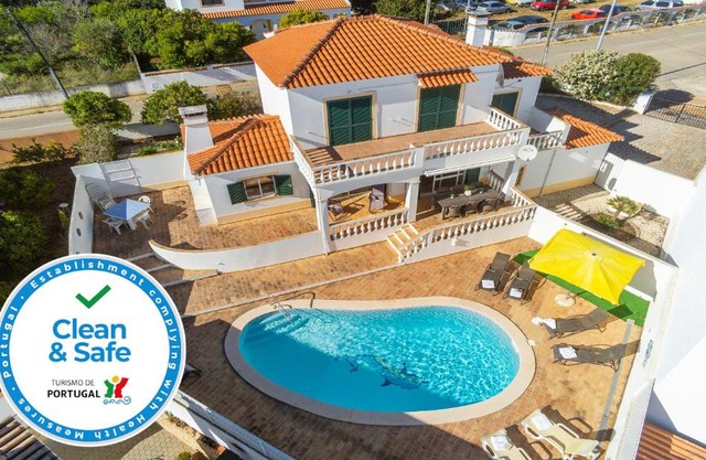 D01 - Orange Grove Villa