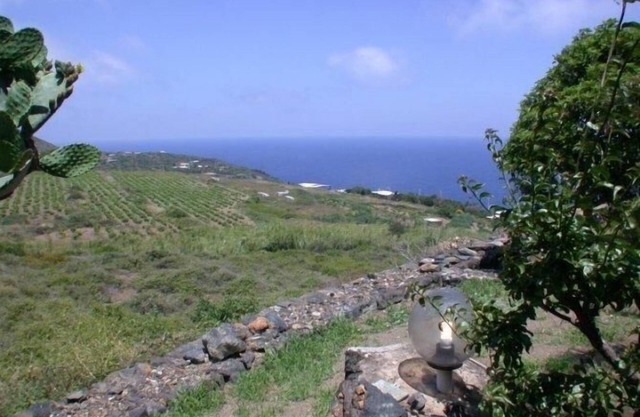 Dammuso Mirto' holiday home with water view