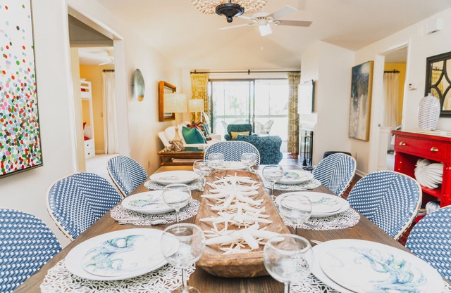 Darling Wild Dunes Cottage with free golf cart