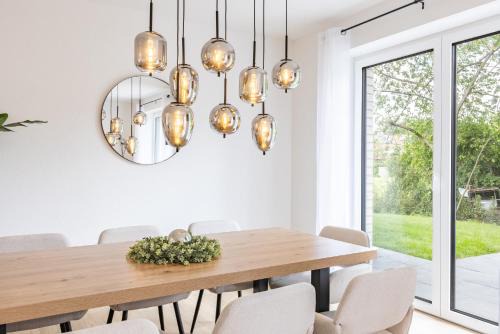 Das Strandhaus, bis zu 8 Personen, mit Garten, 250 Meter fussläufig zum See