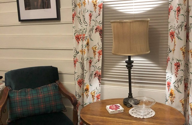 Davidson's Cottage Penola: Open fire, AC, Wifi, SMART TV, Garden Pet Friendly