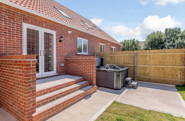 Dawson Park 6 - UK12665