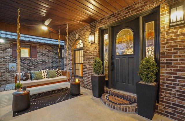 Daybed-SunsetViews-EpicGameroom-Hottub-PetsOK