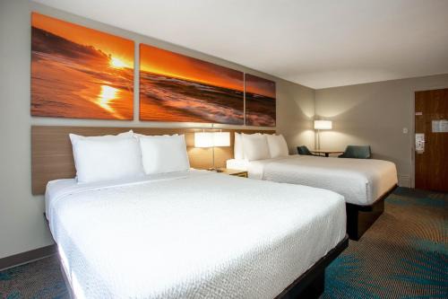 Days Inn by Wyndham Marquette
