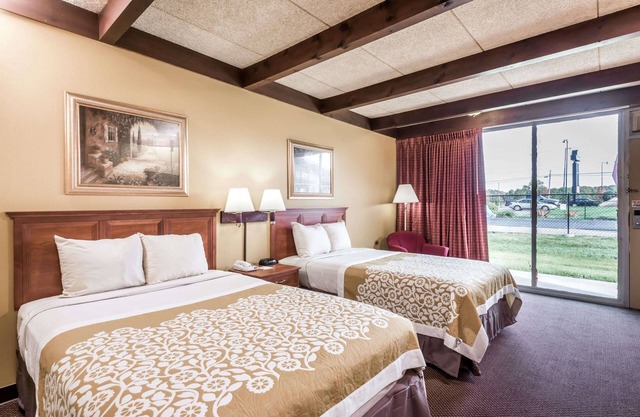 Days Inn by Wyndham Niles