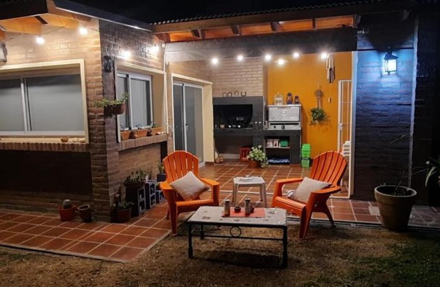 DE PASO PRIMO - con COCHERA sin techar con rejas