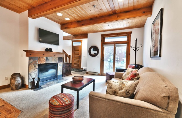 Deer Valley Drive - Easy Walk/Shuttle to Skiing and Main St.