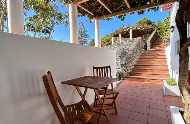 Delightful house with private Swimming pool and Garden