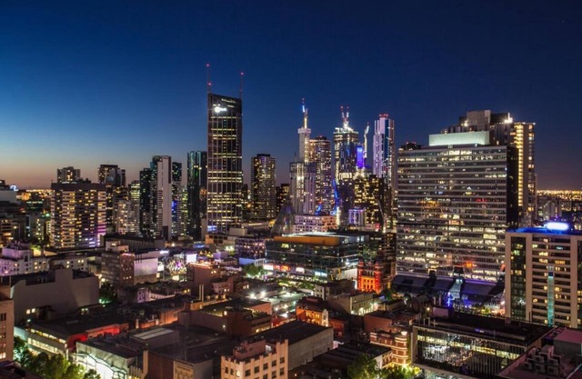 Deluxe 2 Bedroom Apartment at Lonsdale Street Melbourne