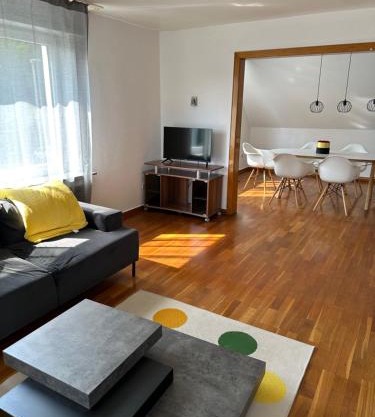 Deluxe 7 queen sized bedroom Apartment in Herford Hiddenhausen