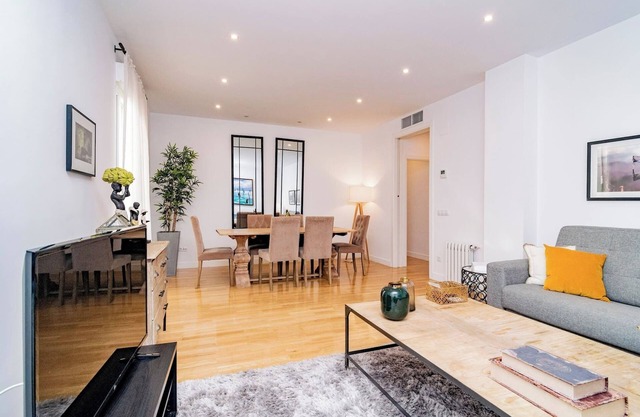 Deluxe Apartment Juan Bravo Suites I