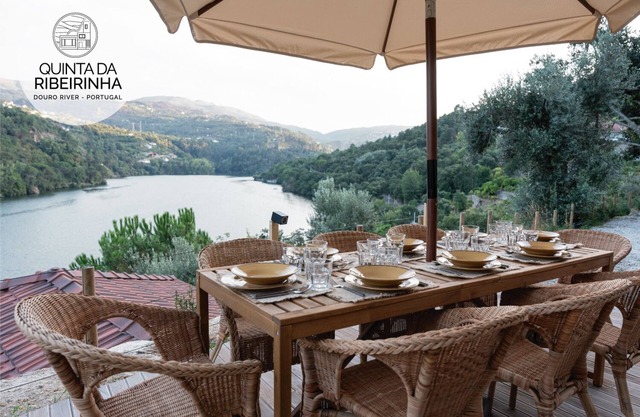 Deluxe Double or Twin Room with Astonishing View Over Douro River