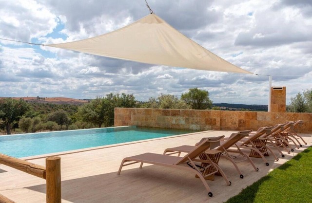 Deluxe Double or Twin Room with Garden View