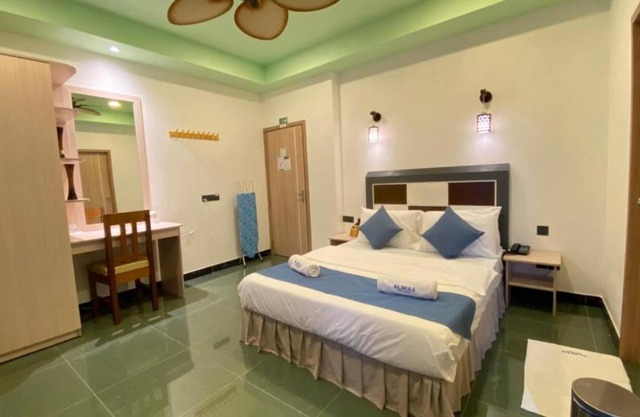 Deluxe Double/Twin Room - Shipwreck Island BnB