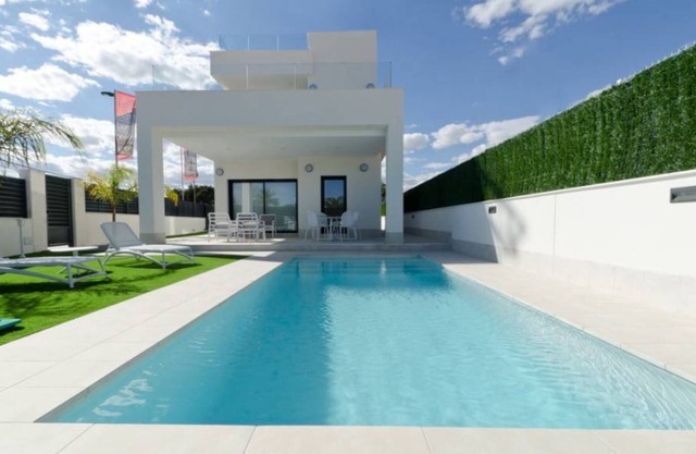 Deluxe Marina Beach Villa 1