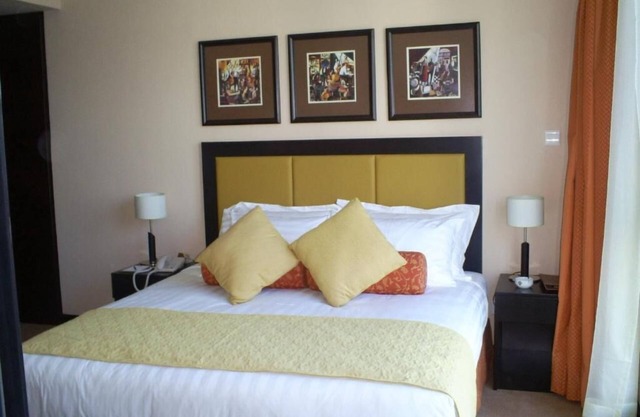 Deluxe Studio Suite Near Abu Dhabi Mall By Luxury Bookings