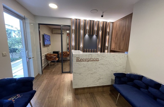 Deluxe Two Bedroom Apartment with Garden