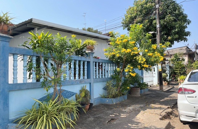 Demi House Best Cozy Staycation