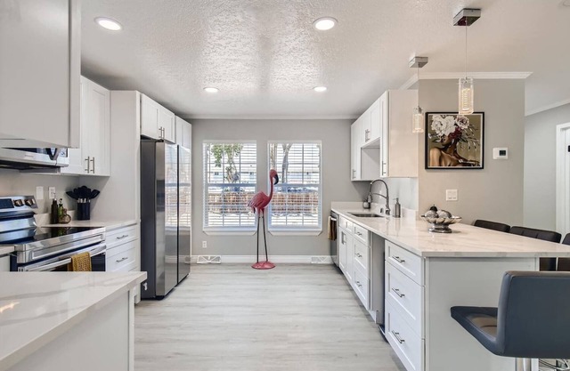 Denver 5 BR|Game Room|Luxury Mattresses|Large Patio