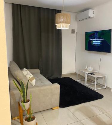 Departamento 2 hab con patio y parrilla