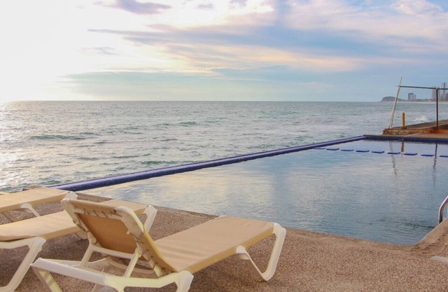 Departamento vista al mar, Marina del Sol-Cerritos