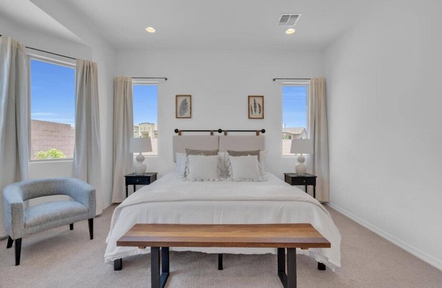 Design Dream/4 BR 3 BA/Garage/View/Upscale