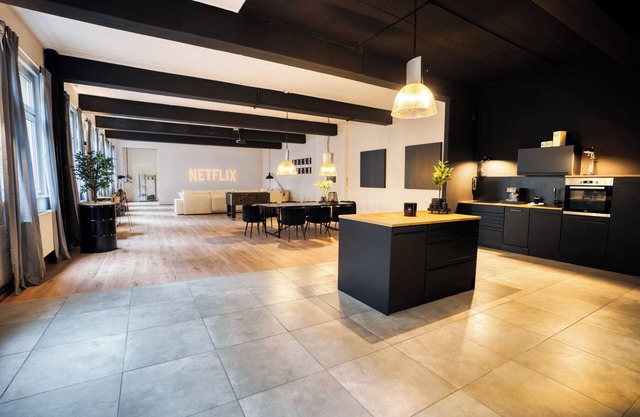 Design Loft - 200 square meters - home cinema - parking lot - 6 persons