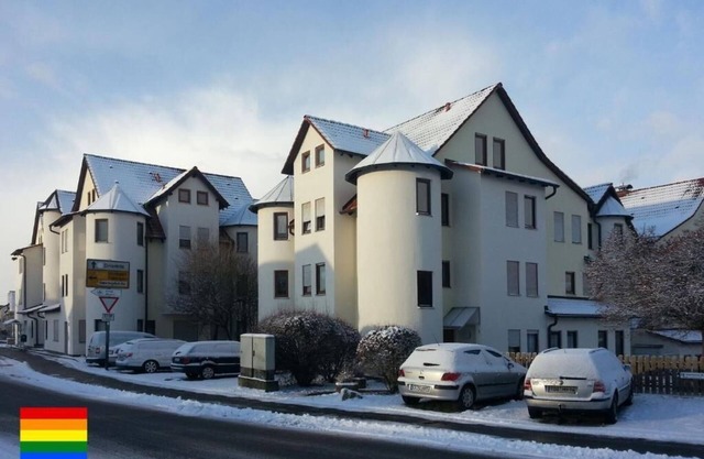 Designer apartment near airport/fair